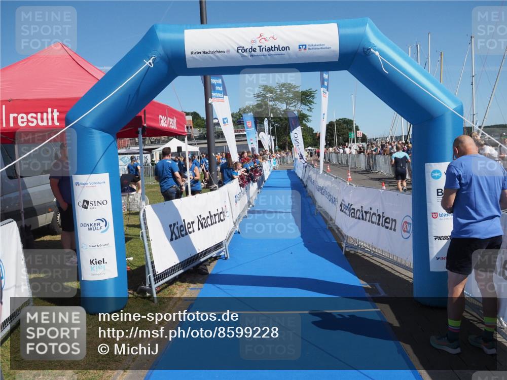 17.08.2025 - KN Förde Triathlon 2025 MichiJ http://msf.ph/oto/8599228 17.08.2025 12:13:43 Laufen 282, 324 meine-sportfotos.de
