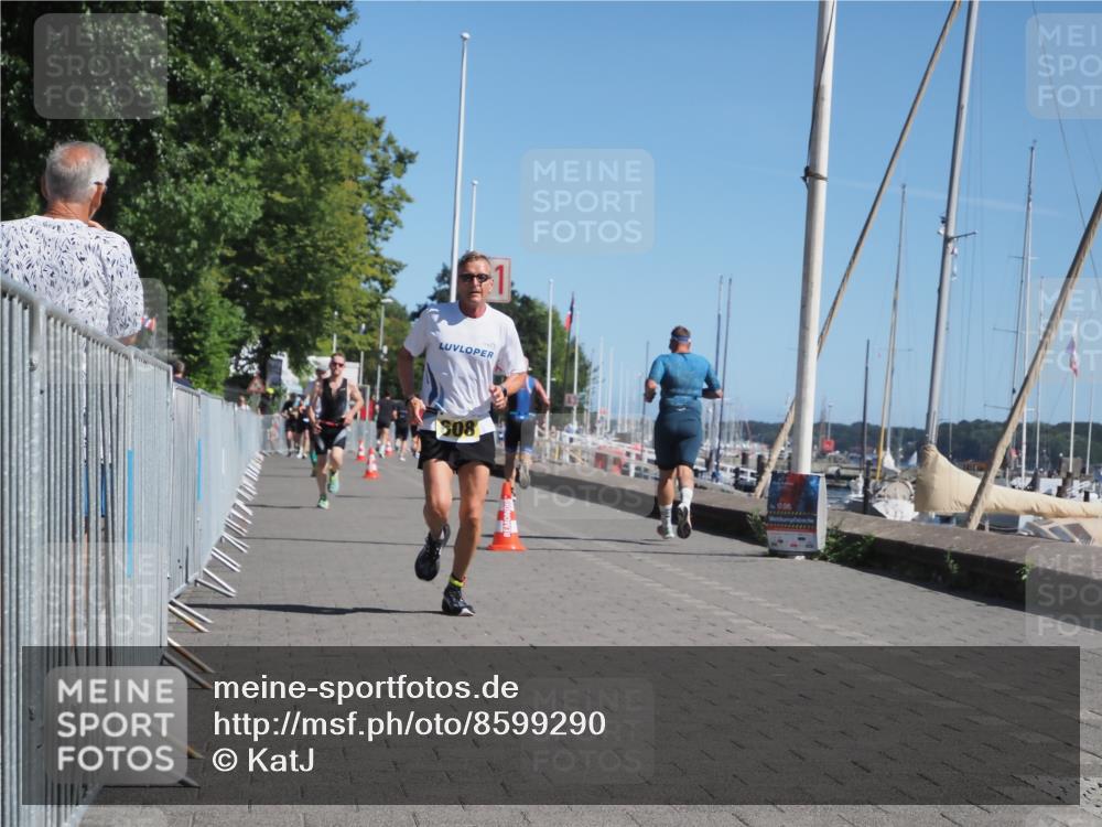 17.08.2025 - KN Förde Triathlon 2025 KatJ http://msf.ph/oto/8599290 17.08.2025 11:51:09 Laufen 296, 608 meine-sportfotos.de