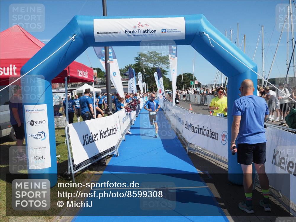 17.08.2025 - KN Förde Triathlon 2025 MichiJ http://msf.ph/oto/8599308 17.08.2025 12:13:59 Laufen 316 meine-sportfotos.de