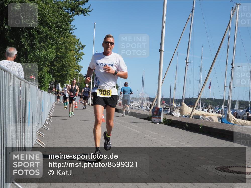 17.08.2025 - KN Förde Triathlon 2025 KatJ http://msf.ph/oto/8599321 17.08.2025 11:51:10 Laufen 296, 608 meine-sportfotos.de