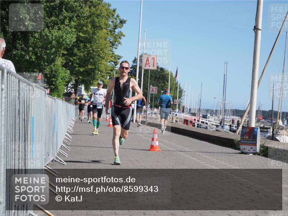 17.08.2025 - KN Förde Triathlon 2025 KatJ http://msf.ph/oto/8599343 17.08.2025 11:51:13 Laufen 296, 321, 608 meine-sportfotos.de