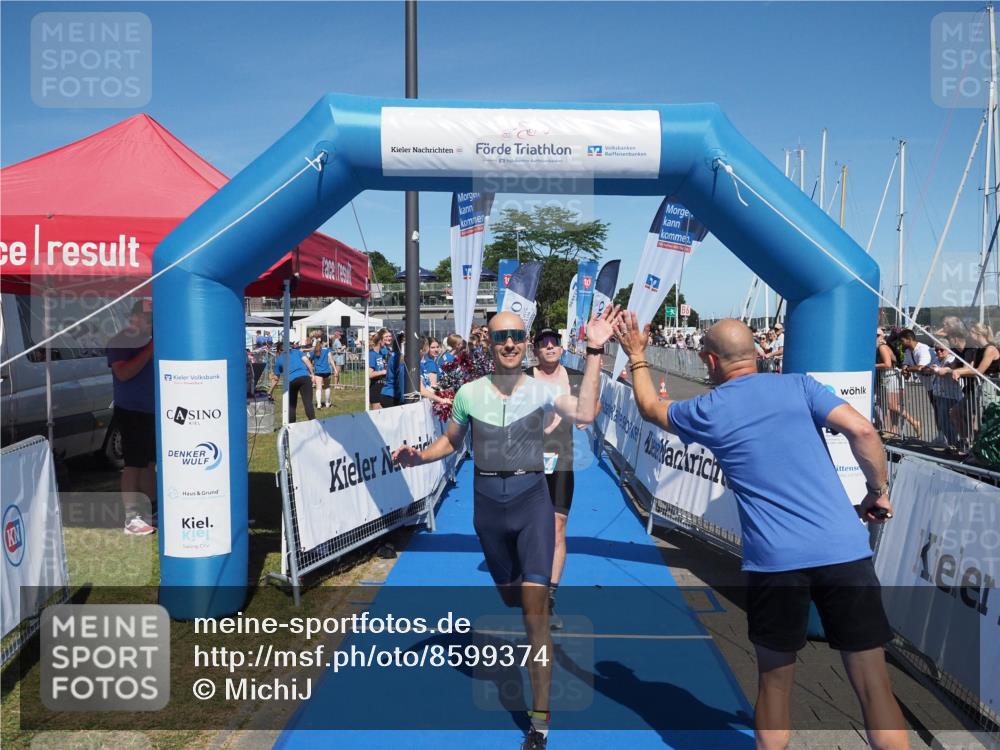 17.08.2025 - KN Förde Triathlon 2025 MichiJ http://msf.ph/oto/8599374 17.08.2025 14:03:42 Laufen 494, 546 meine-sportfotos.de