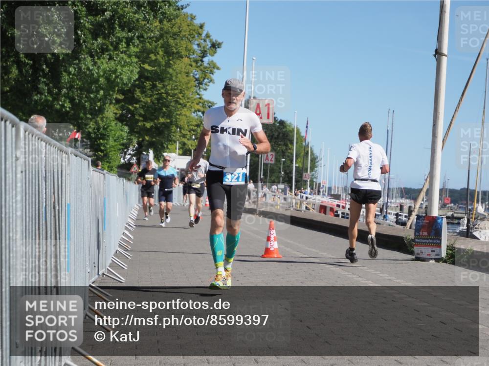 17.08.2025 - KN Förde Triathlon 2025 KatJ http://msf.ph/oto/8599397 17.08.2025 11:51:18 Laufen 296, 321, 643 meine-sportfotos.de