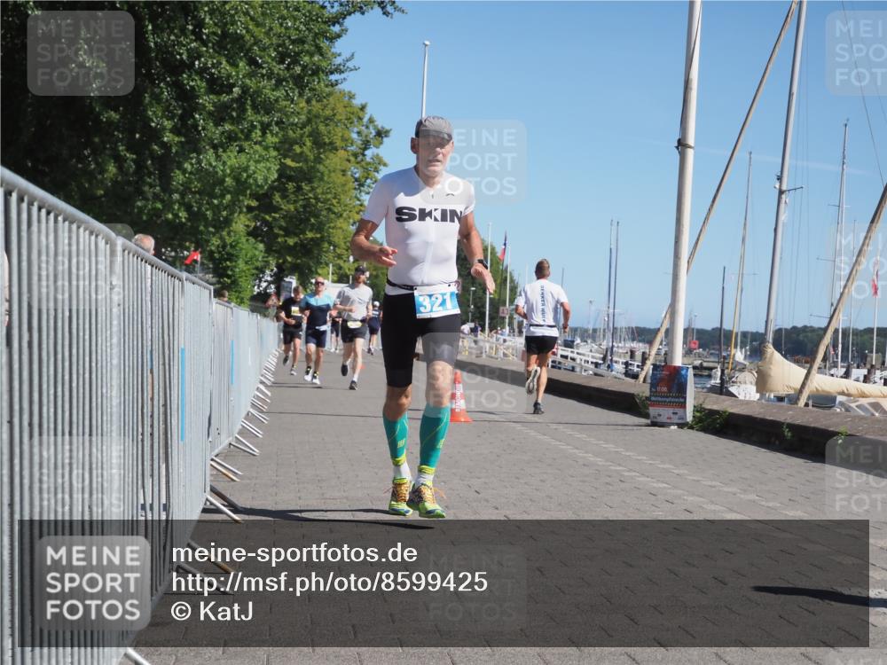 17.08.2025 - KN Förde Triathlon 2025 KatJ http://msf.ph/oto/8599425 17.08.2025 11:51:19 Laufen 296, 321, 331, 643 meine-sportfotos.de