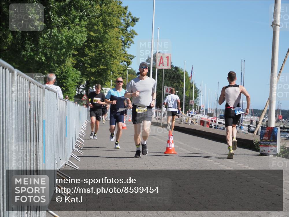 17.08.2025 - KN Förde Triathlon 2025 KatJ http://msf.ph/oto/8599454 17.08.2025 11:51:22 Laufen 321, 331, 602, 643 meine-sportfotos.de