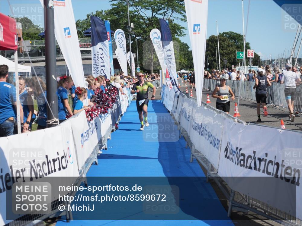 17.08.2025 - KN Förde Triathlon 2025 MichiJ http://msf.ph/oto/8599672 17.08.2025 12:15:09 Laufen 320, 343 meine-sportfotos.de