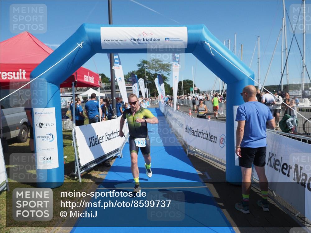 17.08.2025 - KN Förde Triathlon 2025 MichiJ http://msf.ph/oto/8599737 17.08.2025 12:15:12 Laufen 320 meine-sportfotos.de