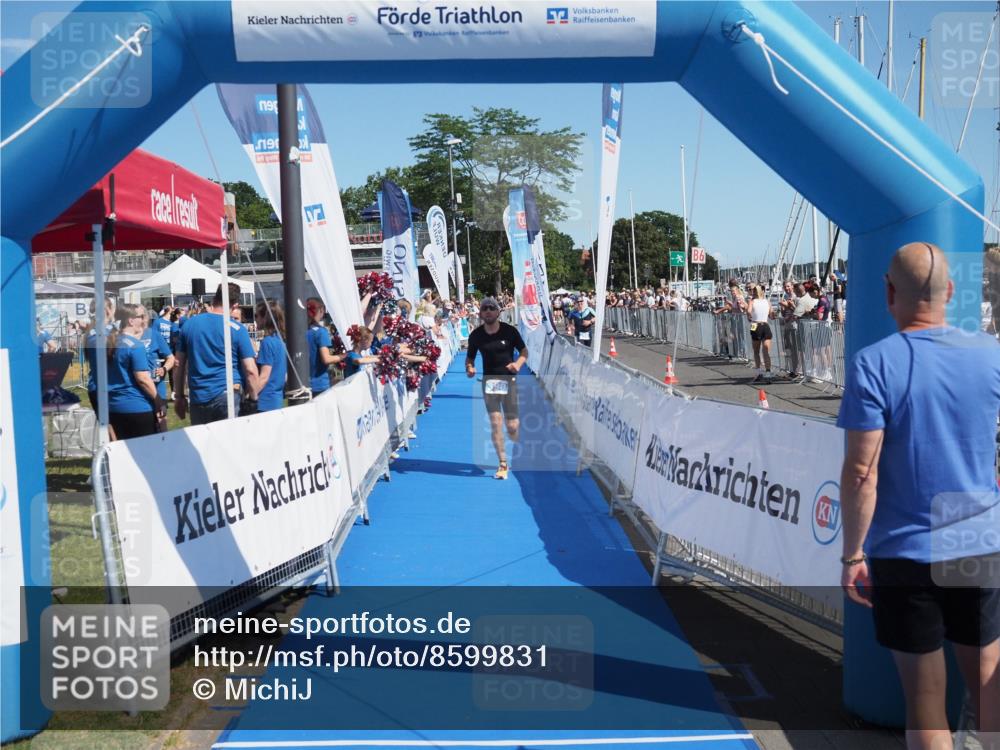 17.08.2025 - KN Förde Triathlon 2025 MichiJ http://msf.ph/oto/8599831 17.08.2025 12:15:29 Laufen 390 meine-sportfotos.de