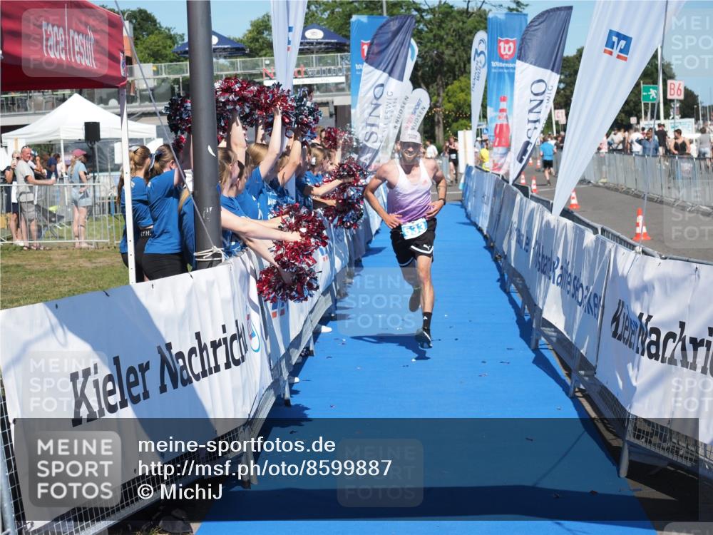 17.08.2025 - KN Förde Triathlon 2025 MichiJ http://msf.ph/oto/8599887 17.08.2025 14:04:54 Laufen 438, 533 meine-sportfotos.de