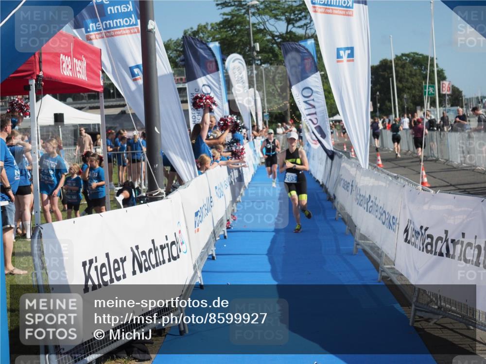 17.08.2025 - KN Förde Triathlon 2025 MichiJ http://msf.ph/oto/8599927 17.08.2025 10:46:42 Laufen 186, 205 meine-sportfotos.de