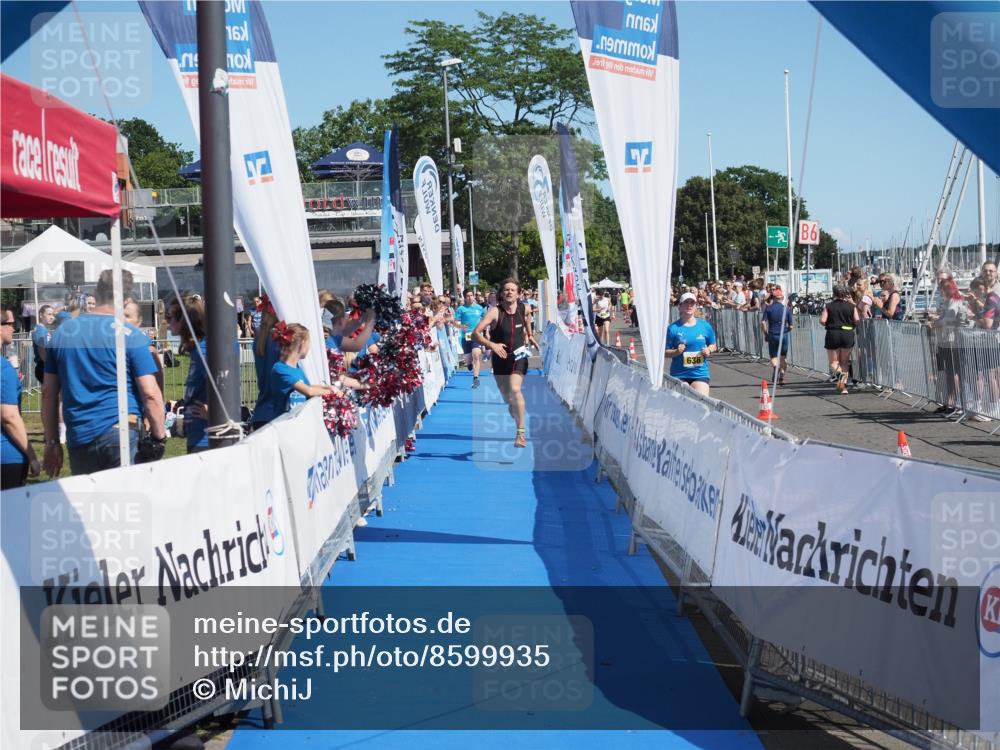 17.08.2025 - KN Förde Triathlon 2025 MichiJ http://msf.ph/oto/8599935 17.08.2025 12:15:39 Laufen 379, 612 meine-sportfotos.de