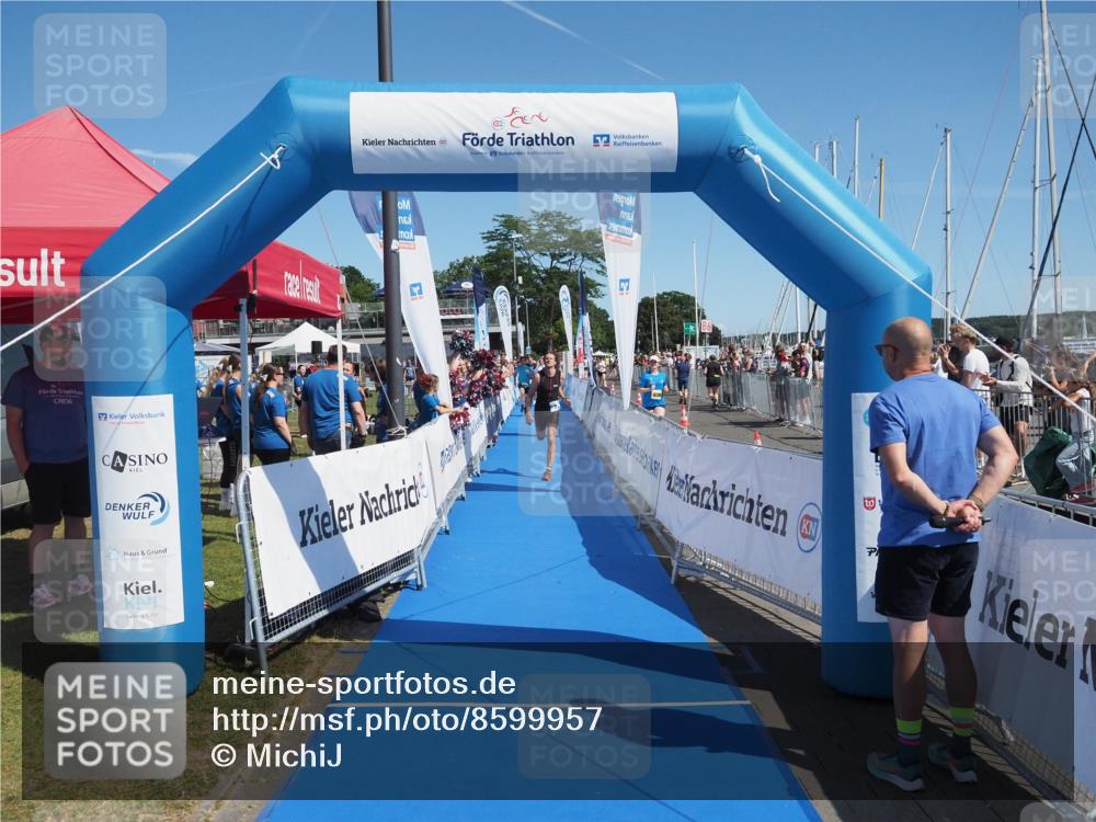 17.08.2025 - KN Förde Triathlon 2025 MichiJ http://msf.ph/oto/8599957 17.08.2025 12:15:40 Laufen 379, 612 meine-sportfotos.de