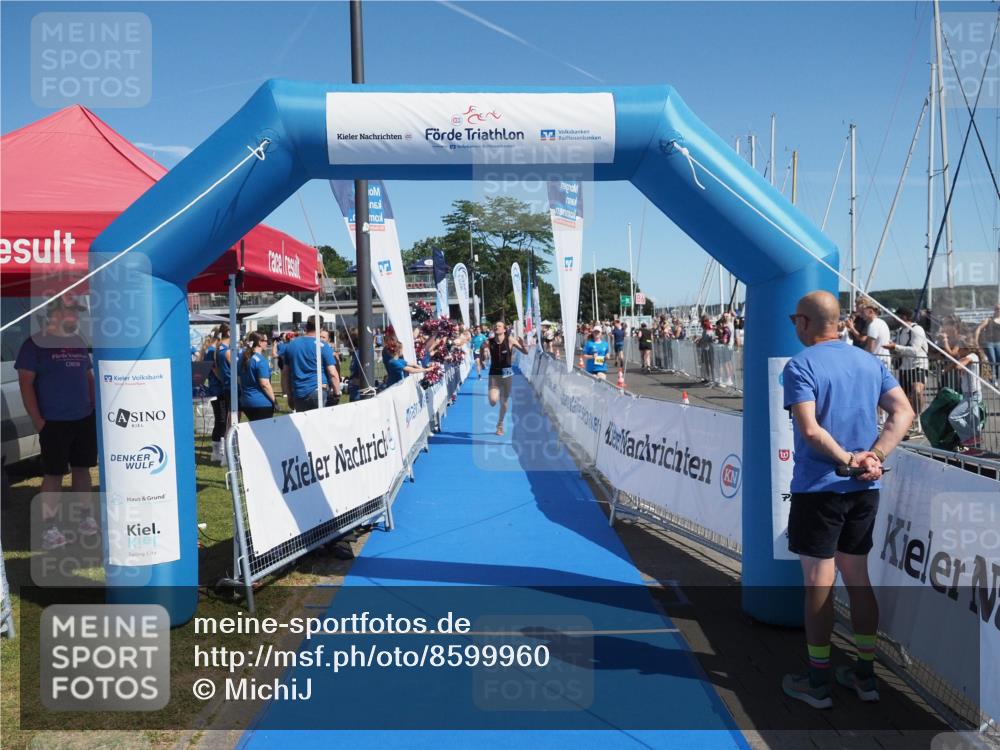 17.08.2025 - KN Förde Triathlon 2025 MichiJ http://msf.ph/oto/8599960 17.08.2025 12:15:40 Laufen 379, 612 meine-sportfotos.de