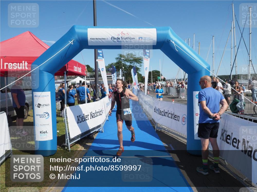 17.08.2025 - KN Förde Triathlon 2025 MichiJ http://msf.ph/oto/8599997 17.08.2025 12:15:41 Laufen 379, 612 meine-sportfotos.de