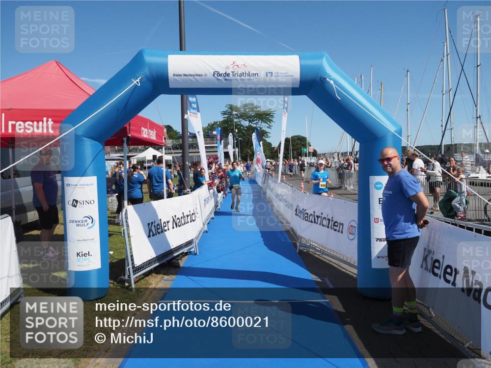17.08.2025 - KN Förde Triathlon 2025 MichiJ http://msf.ph/oto/8600021 17.08.2025 12:15:42 Laufen 379, 612 meine-sportfotos.de
