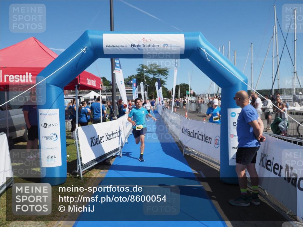 17.08.2025 - KN Förde Triathlon 2025 MichiJ http://msf.ph/oto/8600054 17.08.2025 12:15:43 Laufen 379, 612 meine-sportfotos.de