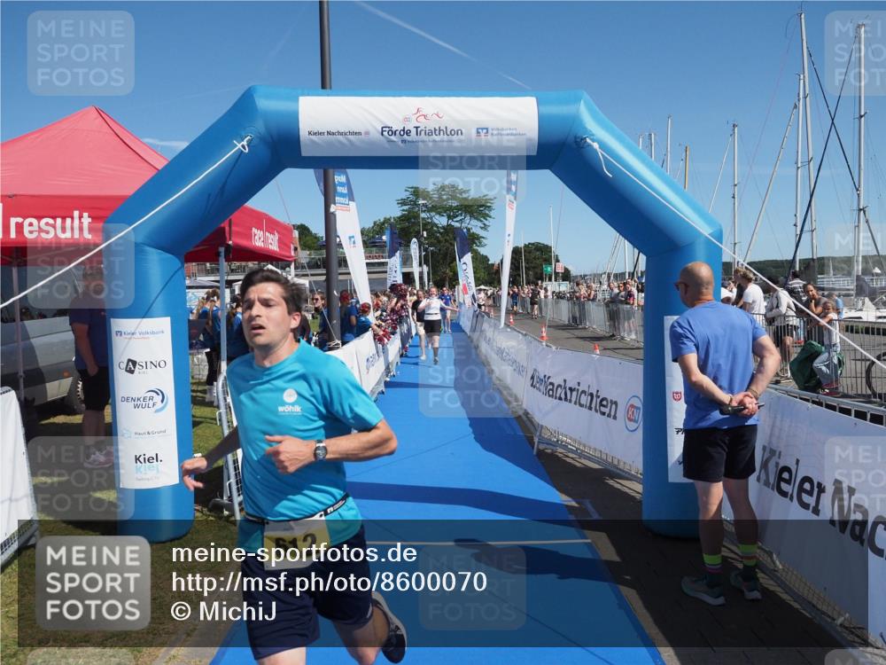 17.08.2025 - KN Förde Triathlon 2025 MichiJ http://msf.ph/oto/8600070 17.08.2025 12:15:44 Laufen 379, 612 meine-sportfotos.de