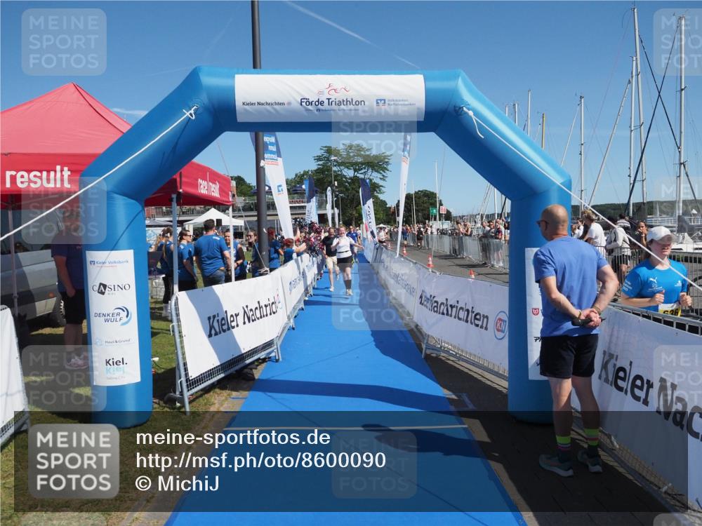 17.08.2025 - KN Förde Triathlon 2025 MichiJ http://msf.ph/oto/8600090 17.08.2025 12:15:45 Laufen 379, 612, 615 meine-sportfotos.de