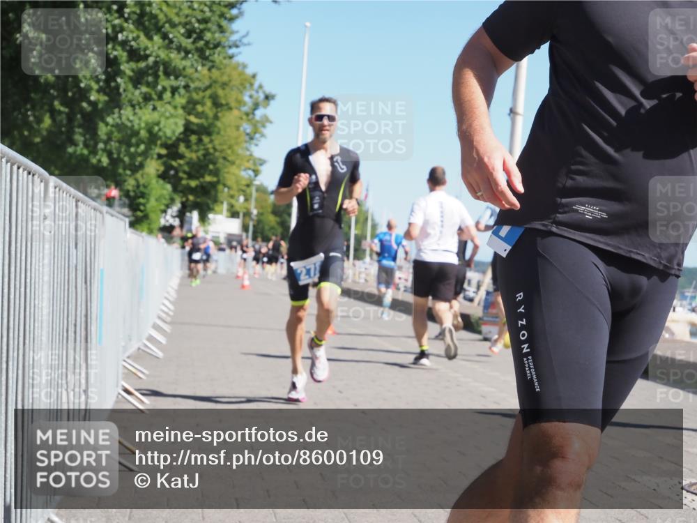 17.08.2025 - KN Förde Triathlon 2025 KatJ http://msf.ph/oto/8600109 17.08.2025 11:52:03 Laufen 278, 281 meine-sportfotos.de