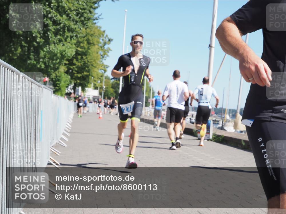 17.08.2025 - KN Förde Triathlon 2025 KatJ http://msf.ph/oto/8600113 17.08.2025 11:52:03 Laufen 278, 281 meine-sportfotos.de