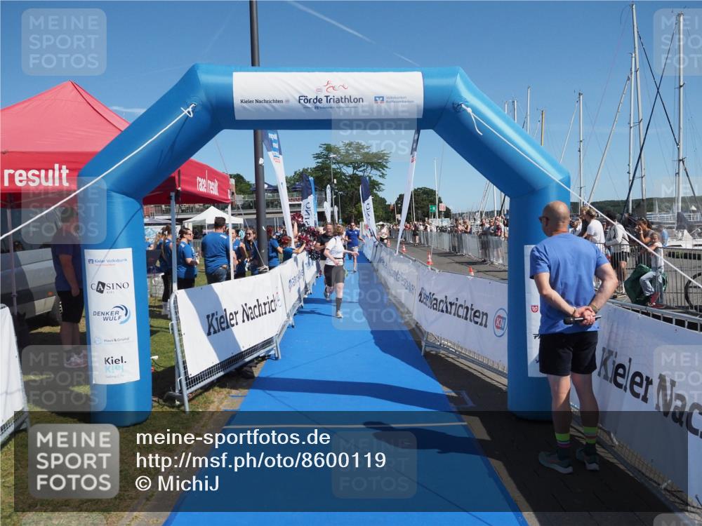 17.08.2025 - KN Förde Triathlon 2025 MichiJ http://msf.ph/oto/8600119 17.08.2025 12:15:46 Laufen 379, 612, 615 meine-sportfotos.de