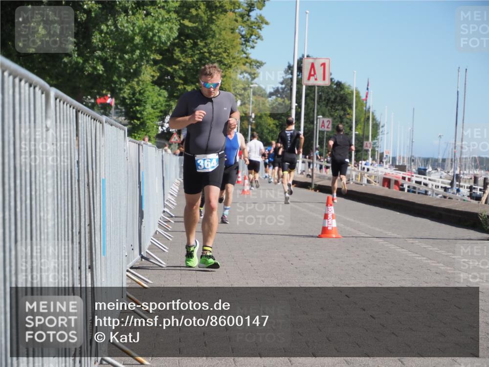 17.08.2025 - KN Förde Triathlon 2025 KatJ http://msf.ph/oto/8600147 17.08.2025 11:52:15 Laufen 318, 364, 633 meine-sportfotos.de