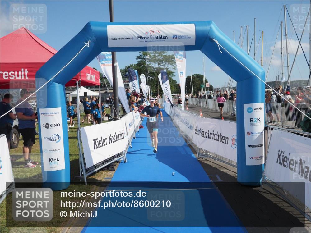 17.08.2025 - KN Förde Triathlon 2025 MichiJ http://msf.ph/oto/8600210 17.08.2025 10:47:03 Laufen 201, 212 meine-sportfotos.de