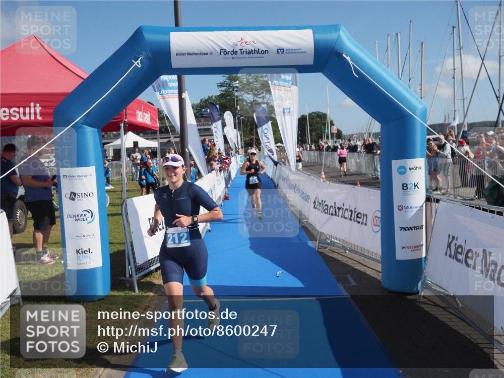 17.08.2025 - KN Förde Triathlon 2025 MichiJ http://msf.ph/oto/8600247 17.08.2025 10:47:04 Laufen 201, 212 meine-sportfotos.de
