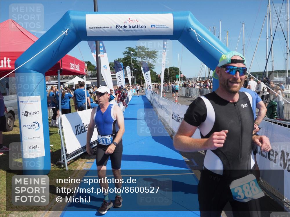 17.08.2025 - KN Förde Triathlon 2025 MichiJ http://msf.ph/oto/8600527 17.08.2025 12:16:16 Laufen 318 meine-sportfotos.de
