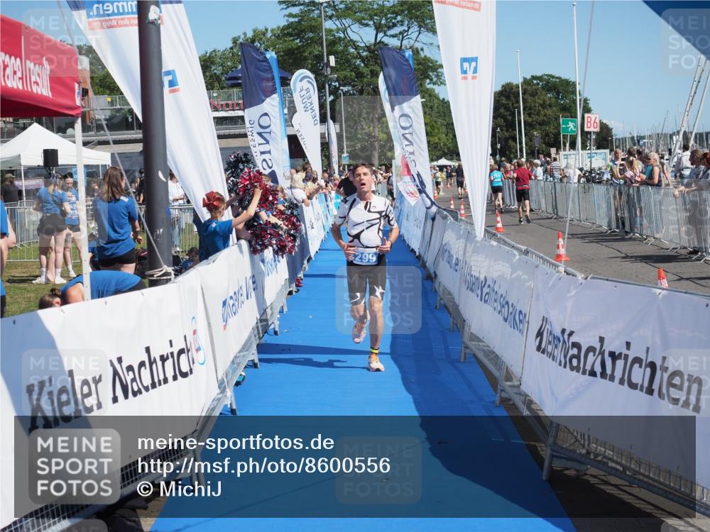 17.08.2025 - KN Förde Triathlon 2025 MichiJ http://msf.ph/oto/8600556 17.08.2025 12:16:24 Laufen 299 meine-sportfotos.de