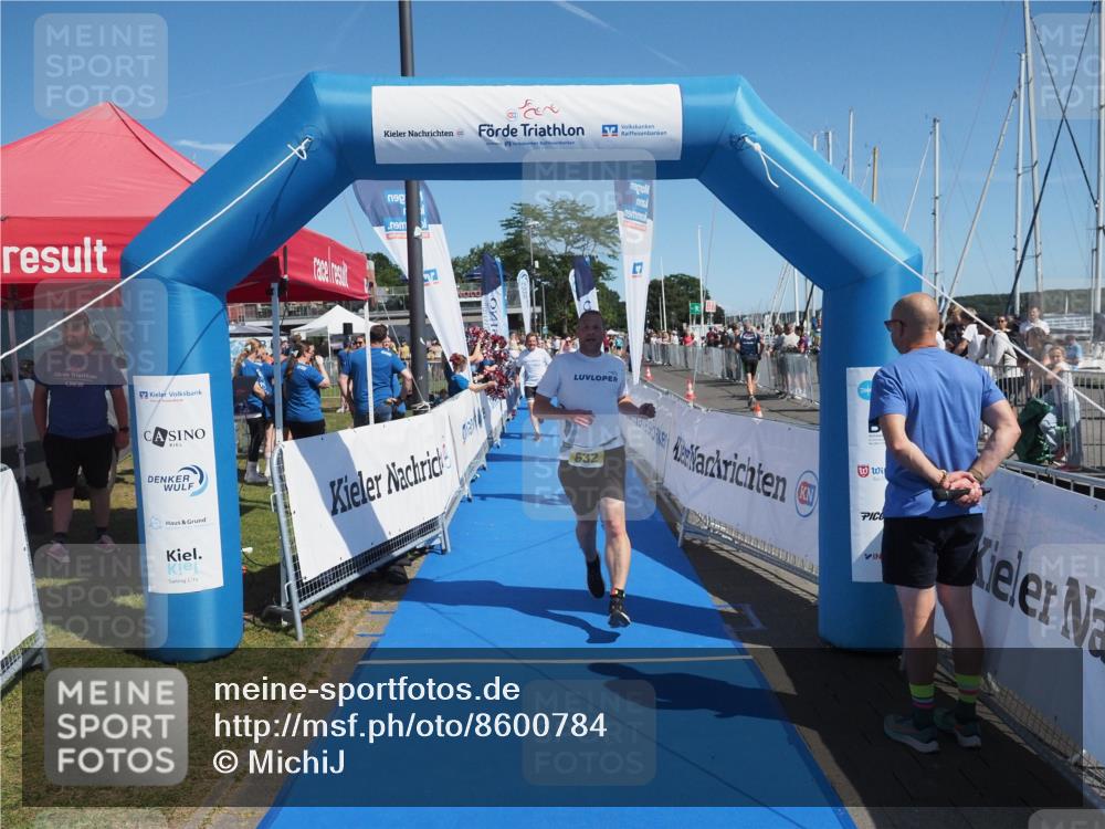 17.08.2025 - KN Förde Triathlon 2025 MichiJ http://msf.ph/oto/8600784 17.08.2025 12:16:34 Laufen 327, 341, 632 meine-sportfotos.de