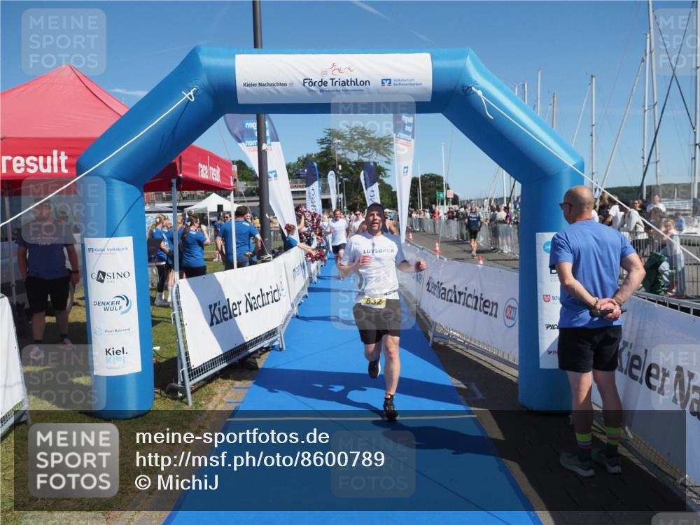 17.08.2025 - KN Förde Triathlon 2025 MichiJ http://msf.ph/oto/8600789 17.08.2025 12:16:34 Laufen 327, 341, 632 meine-sportfotos.de