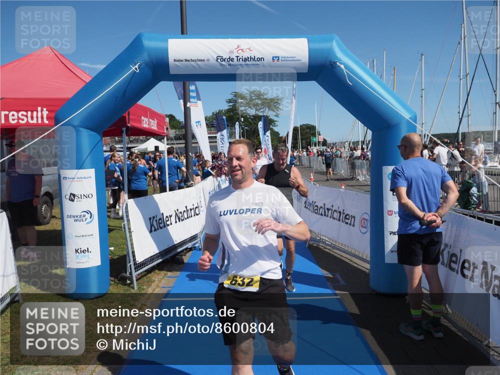 17.08.2025 - KN Förde Triathlon 2025 MichiJ http://msf.ph/oto/8600804 17.08.2025 12:16:36 Laufen 327, 341, 632 meine-sportfotos.de