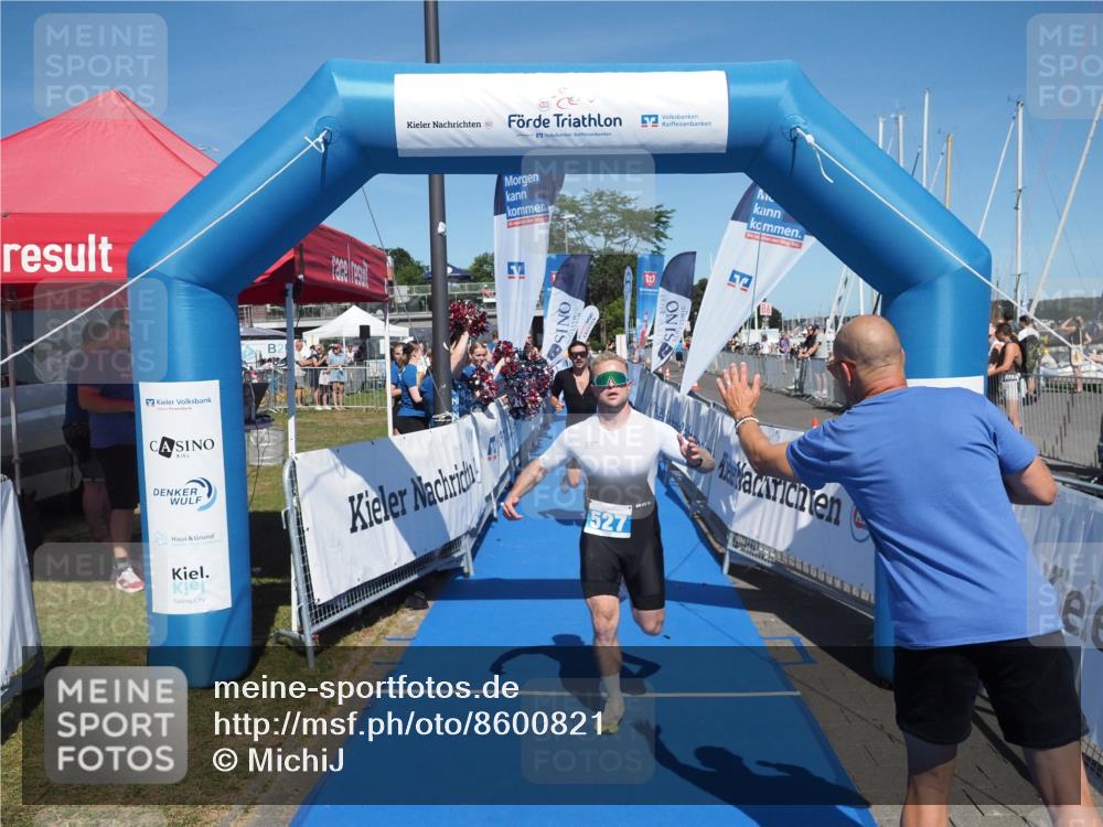 17.08.2025 - KN Förde Triathlon 2025 MichiJ http://msf.ph/oto/8600821 17.08.2025 14:05:59 Laufen 517, 527 meine-sportfotos.de