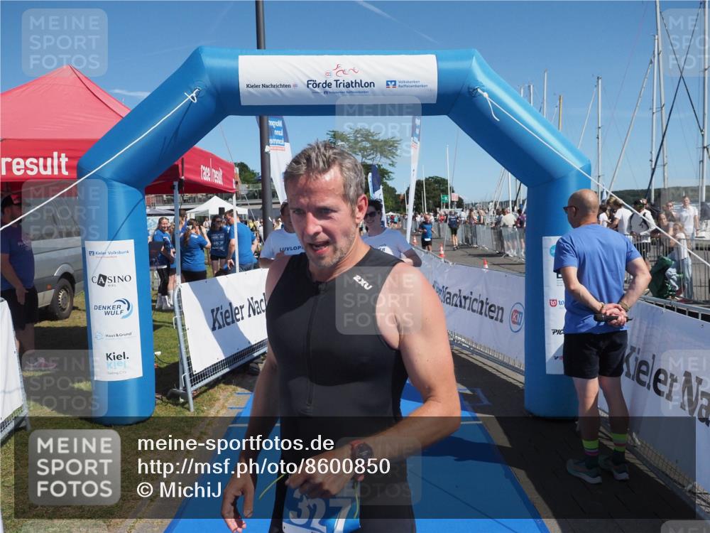 17.08.2025 - KN Förde Triathlon 2025 MichiJ http://msf.ph/oto/8600850 17.08.2025 12:16:37 Laufen 327, 341, 632 meine-sportfotos.de