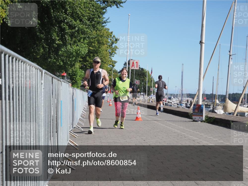 17.08.2025 - KN Förde Triathlon 2025 KatJ http://msf.ph/oto/8600854 17.08.2025 11:53:02 Laufen 300, 312, 607 meine-sportfotos.de