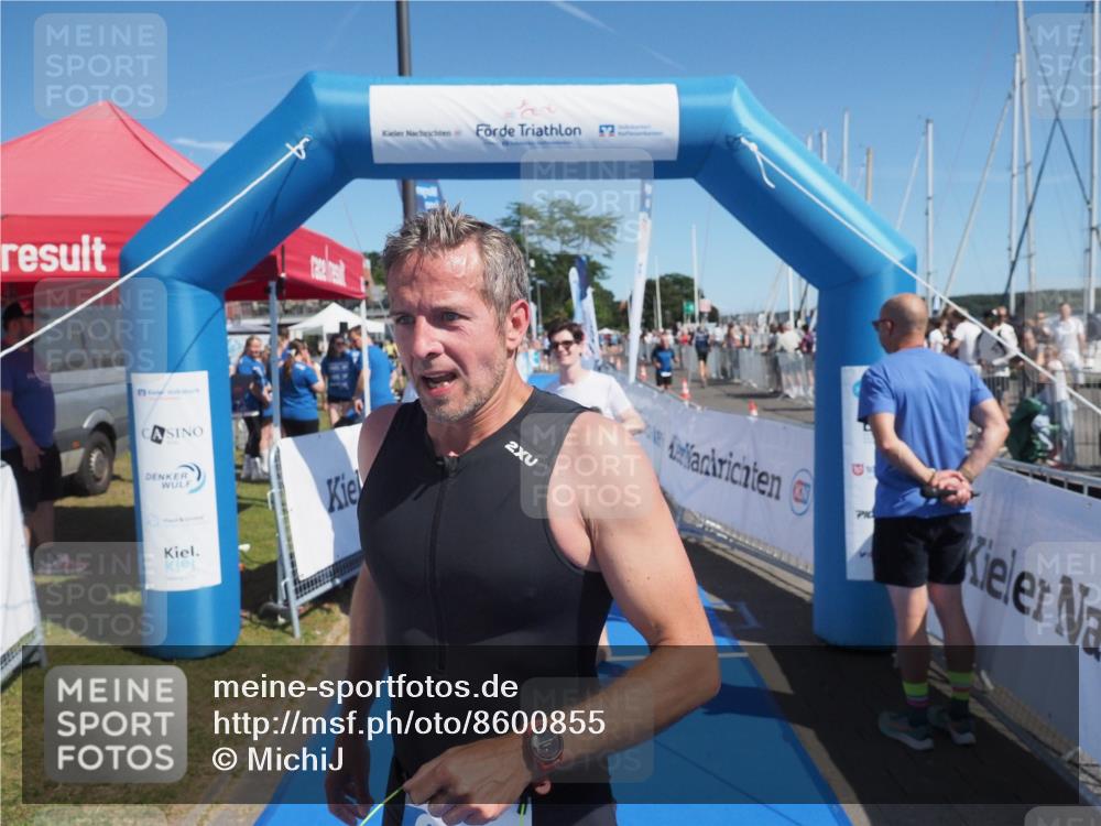 17.08.2025 - KN Förde Triathlon 2025 MichiJ http://msf.ph/oto/8600855 17.08.2025 12:16:37 Laufen 327, 341, 632 meine-sportfotos.de