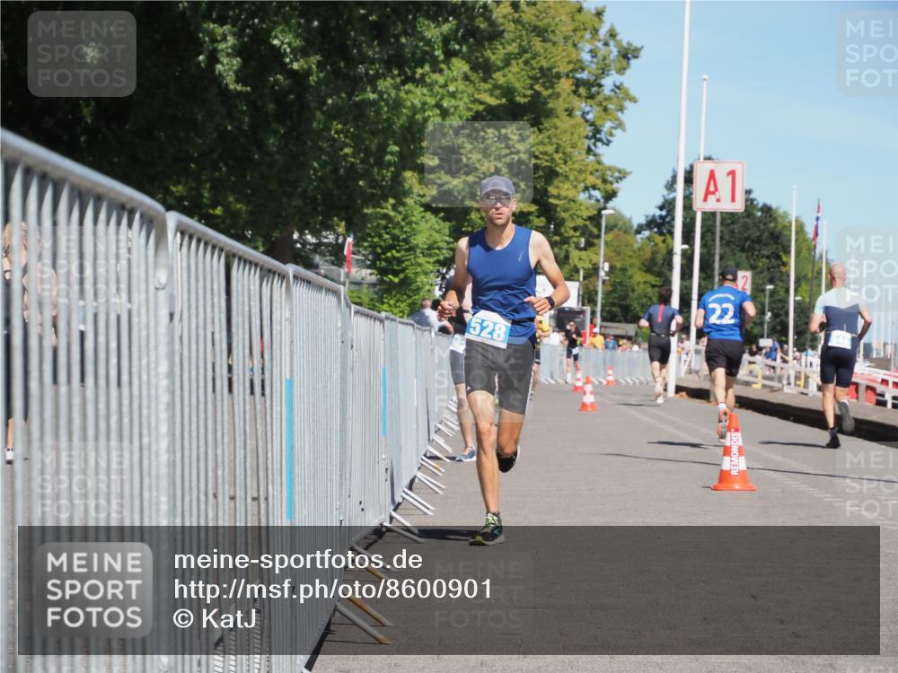 17.08.2025 - KN Förde Triathlon 2025 KatJ http://msf.ph/oto/8600901 17.08.2025 13:42:14 Laufen 425, 513, 528 meine-sportfotos.de