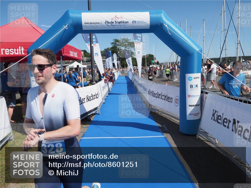 17.08.2025 - KN Förde Triathlon 2025 MichiJ http://msf.ph/oto/8601251 17.08.2025 12:17:09 Laufen 328 meine-sportfotos.de