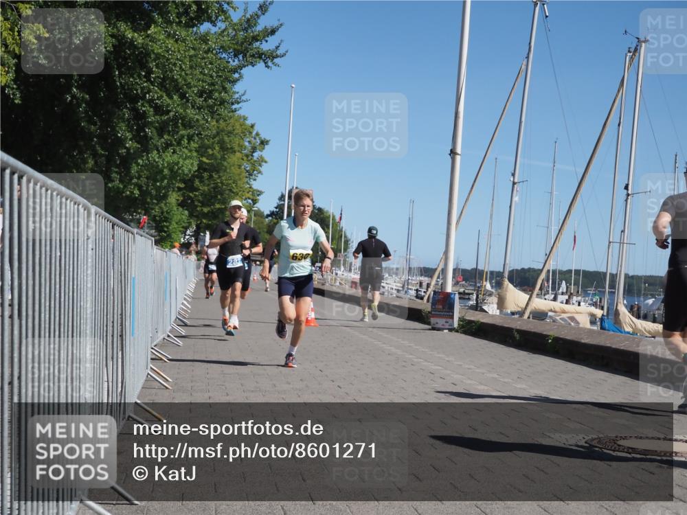 17.08.2025 - KN Förde Triathlon 2025 KatJ http://msf.ph/oto/8601271 17.08.2025 11:53:25 Laufen 265, 283, 327, 343, 638 meine-sportfotos.de