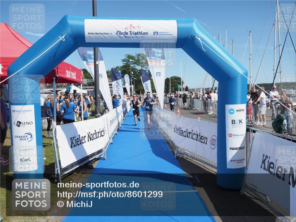 17.08.2025 - KN Förde Triathlon 2025 MichiJ http://msf.ph/oto/8601299 17.08.2025 12:17:53 Laufen 330, 370 meine-sportfotos.de
