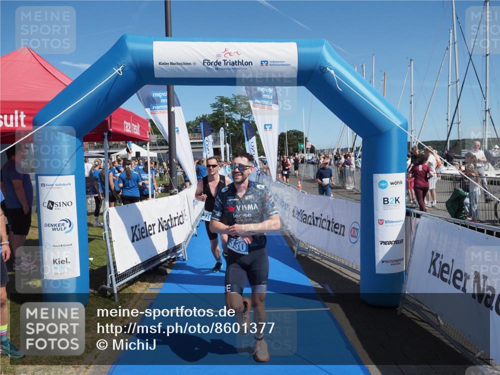 17.08.2025 - KN Förde Triathlon 2025 MichiJ http://msf.ph/oto/8601377 17.08.2025 12:17:56 Laufen 330, 370 meine-sportfotos.de