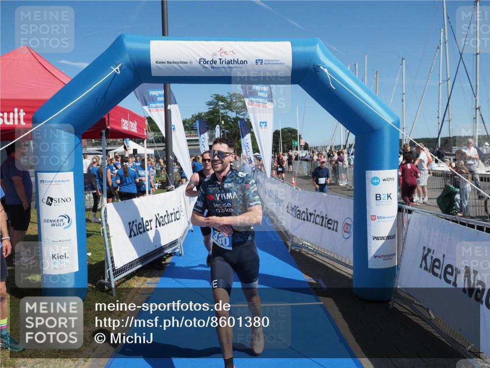 17.08.2025 - KN Förde Triathlon 2025 MichiJ http://msf.ph/oto/8601380 17.08.2025 12:17:56 Laufen 330, 370 meine-sportfotos.de