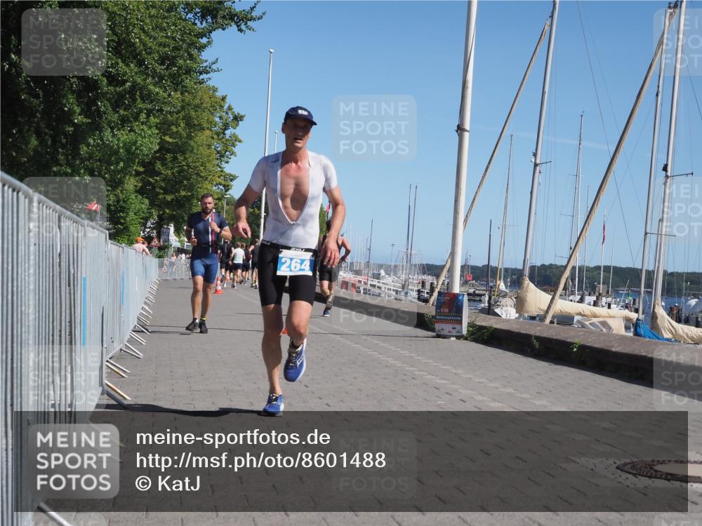 17.08.2025 - KN Förde Triathlon 2025 KatJ http://msf.ph/oto/8601488 17.08.2025 11:53:42 Laufen 264, 334 meine-sportfotos.de