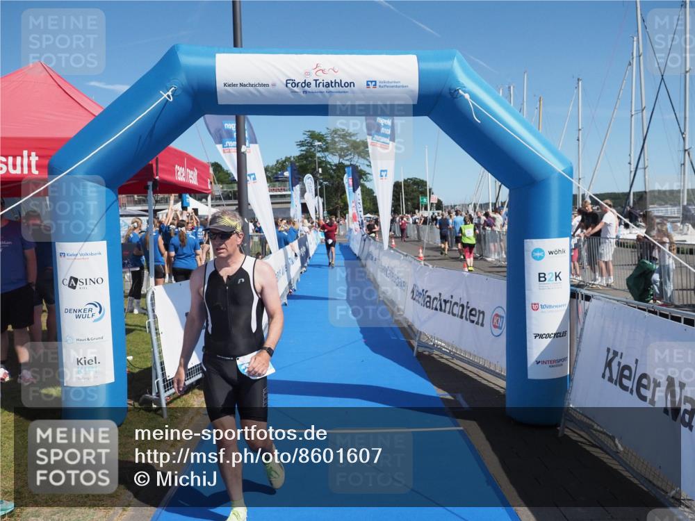 17.08.2025 - KN Förde Triathlon 2025 MichiJ http://msf.ph/oto/8601607 17.08.2025 12:18:10 Laufen 312, 329 meine-sportfotos.de