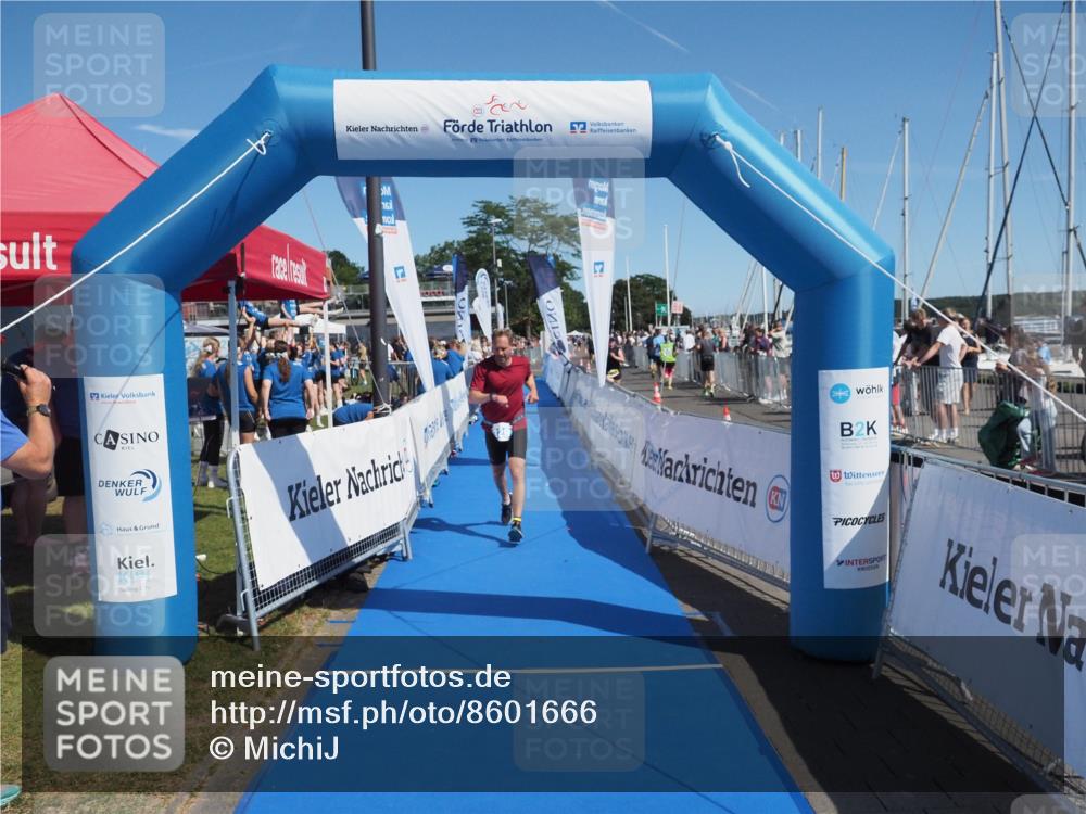 17.08.2025 - KN Förde Triathlon 2025 MichiJ http://msf.ph/oto/8601666 17.08.2025 12:18:14 Laufen 312, 329 meine-sportfotos.de