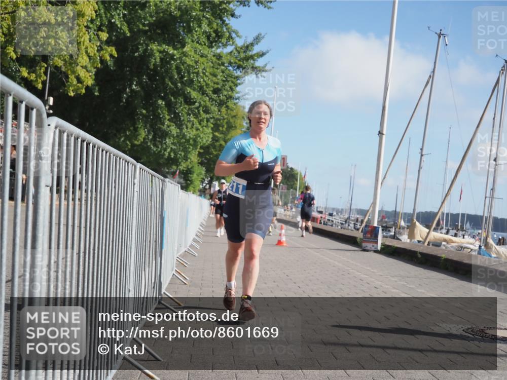17.08.2025 - KN Förde Triathlon 2025 KatJ http://msf.ph/oto/8601669 17.08.2025 10:27:00 Laufen 159, 180, 211 meine-sportfotos.de