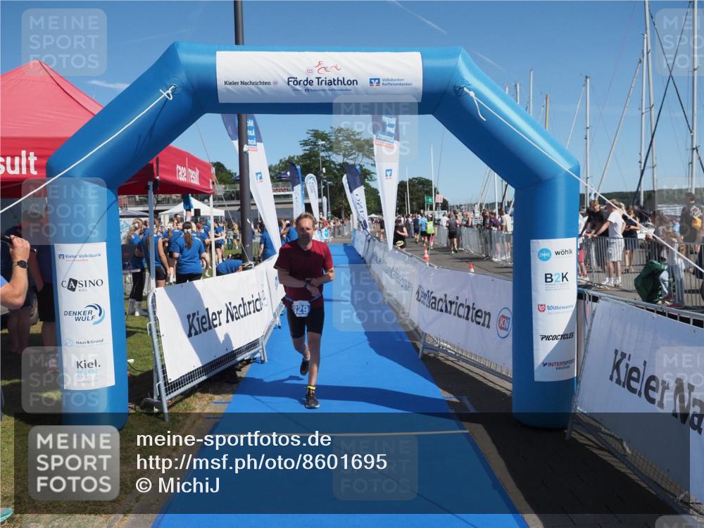 17.08.2025 - KN Förde Triathlon 2025 MichiJ http://msf.ph/oto/8601695 17.08.2025 12:18:15 Laufen 329 meine-sportfotos.de