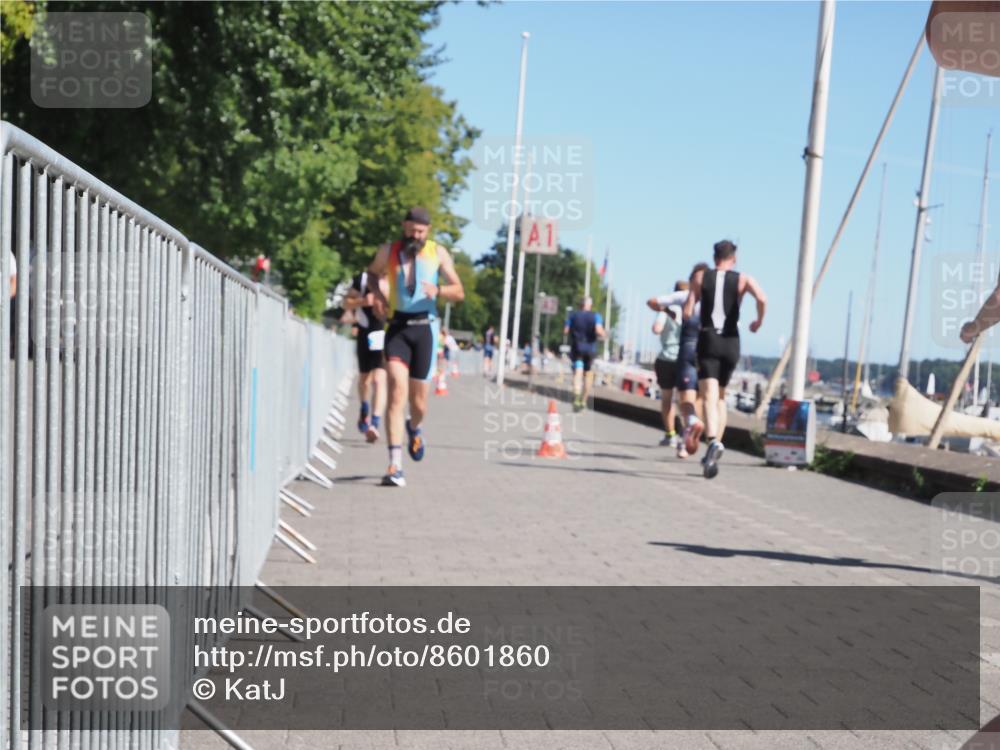 17.08.2025 - KN Förde Triathlon 2025 KatJ http://msf.ph/oto/8601860 17.08.2025 11:54:30 Laufen 270, 310 meine-sportfotos.de