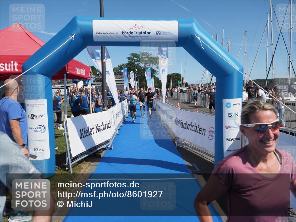 17.08.2025 - KN Förde Triathlon 2025 MichiJ http://msf.ph/oto/8601927 17.08.2025 12:18:47 Laufen 297, 618, 624 meine-sportfotos.de